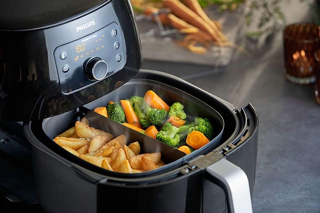 12. Evde sık sık yemek pişiren biriyseniz alınacak ev aletleri listenize girmesi gereken bir şey var: airfryer!