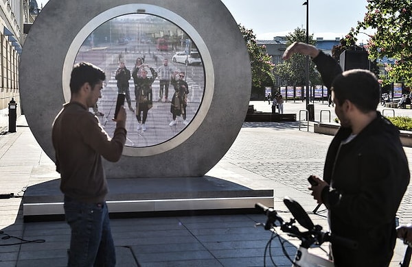 10. Планируется открыть больше таких порталов в разных городах мира и объединить еще больше людей