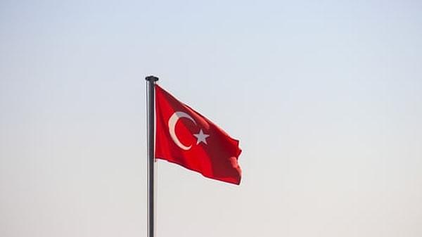 Türkiye’de en çok kullanılan emojiler ise şöyle: 😂, ❤️, 🙏, 😏.