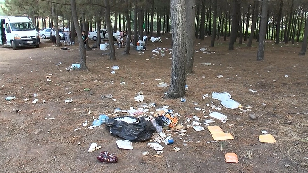 Sarıyer'de Piknikçilerden Geriye Bu Manzara Kaldı