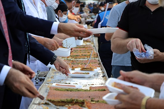 Hatay'ın Anavatana Katılışının 82'nci Yılı İçin 82 Metrelik Künefe