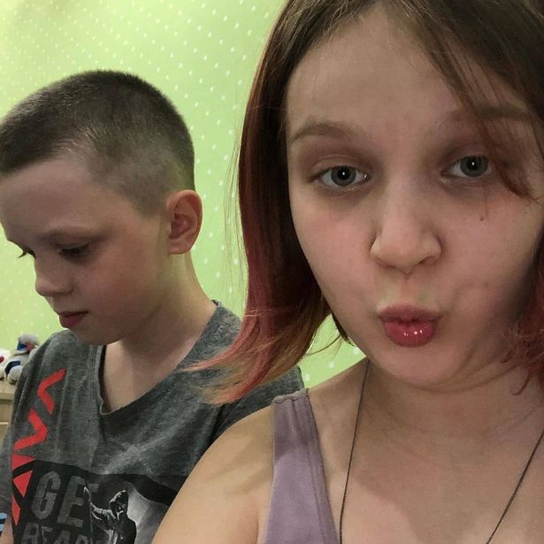 12 Yaşındaki Erkek Arkadaşından Bebek Bekleyen 15