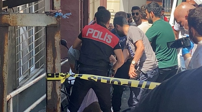 Beyoğlu'nda İki Akraba Grubu Arasında Silahlı Çatışma: 3 Ölü, 1 Yaralı