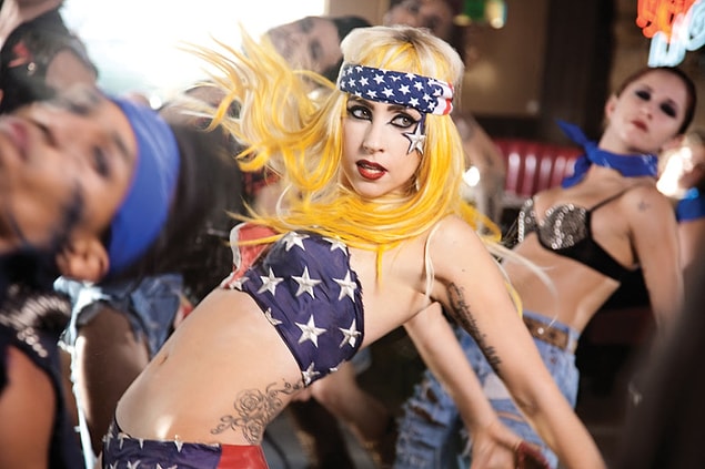 7. Lady Gaga, çok sevilen 'Telephone'dan her anlamda nefret ediyor.