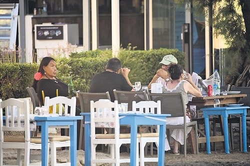 1 Saat Oturduğu Balıkçıda 8.500 Lira Hesap Ödeyen Bülent Ersoy Uzun Zaman Sonra İlk Kez Makyajsız Görüntülendi