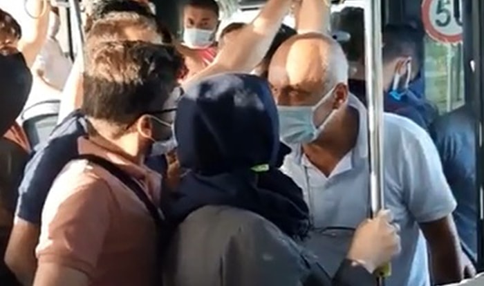 İstanbul'da Otobüste Maske Tartışması: Şoför Konuşarak Otobüsten İndirdi