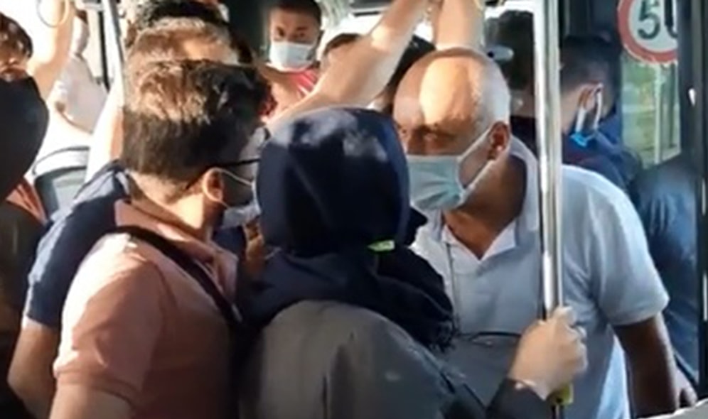 İstanbul'da Otobüste Maske Tartışması: Şoför Konuşarak Otobüsten İndirdi