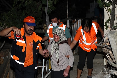 Manavgat'ta Yangının Yayılması Nedeniyle Bir Mahalle Daha Boşaltıldı