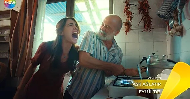 Kadınlar genellikle ağlarken gösterilirken erkekler güçlü ve şiddet yanlısı iş insanları olarak karşımıza çıkıyor.