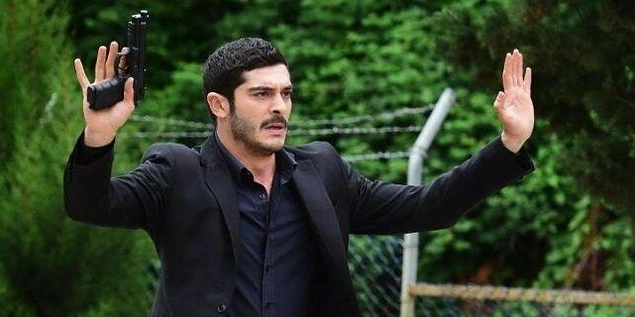 Erkeklerin dizilerde ev işi yapma oranı sadece ama sadece %8, genellikle ebeveyn rollerininin %79'u kadın karakterlere ait.