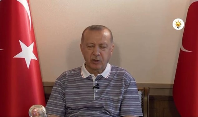 Fiziksel olarak son aylarda iyice çöktüğünün farkındayız. Konuşmalarında uyuyor, prompter okurken sık sık hata yapıyor, uzun konuşma yapınca kürsüye yaslanıyor ve zor yürüyor.