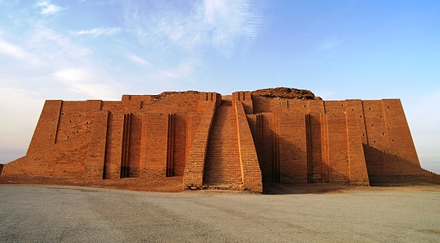 8. Ur Zigguratı/ Irak