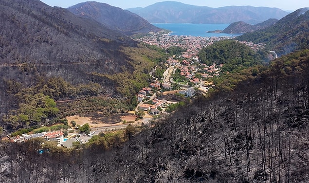 Güney illerimiz başta olmak üzere ülkenin pek çok farklı yerinde çıkan orman yangınları sadece doğamızı değil yüreğimizi de yakıyor.