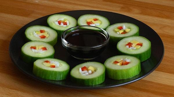 7. Salatalıktan Sushi Tarif:
