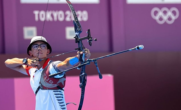 Olimpiyatlar devam ederken biz de ülkemizi temsil eden milli sporcularımızın haberlerini sevinç ve gururla takip ediyoruz tabii.