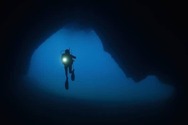 13. "Neredeyse bir yıl boyunca suya girmemi engelleyen iki mağara dalışı deneyimim oldu."