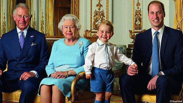 15. Ailenin erkek üyeleri belli bir yaşa girene kadar sadece şort giyer. Prens William ve Kate Middleton'ın 2013 yılında doğan oğulları George, giydiği şortlarla uzun süre moda dergilerinin gündemi olmuştu.