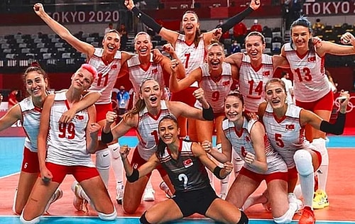 Elde Ettiği Her Muvaffakiyetle Hepimizi Gururlandıran A Ulusal Bayan Voleybol Oyuncumuz Naz Aydemir Akyol