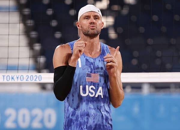 14. Джейк Гибб - 45-летний игрок в пляжный волейбол, выступающий за США.