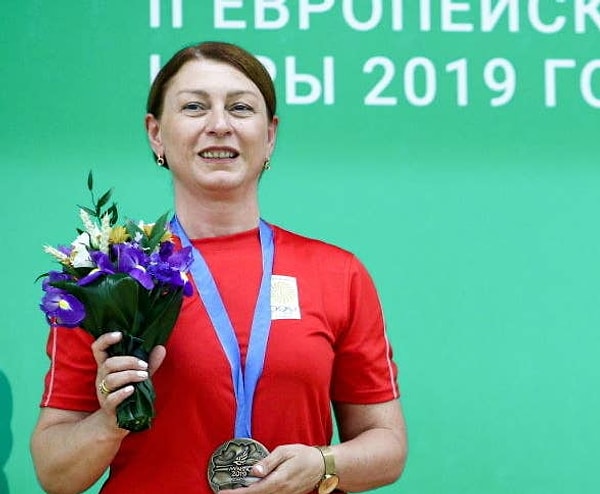 16. Нино Салуквадзе - 52-летняя стрелок из пистолета, выступающая за Грузию.