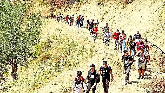 Bildiğiniz üzere özellikle de bu günlerde ülkemize Taliban’dan kaçtığı iddia edilen yüzlerce Afgan mülteci yasa dışı yollarla giriyor.