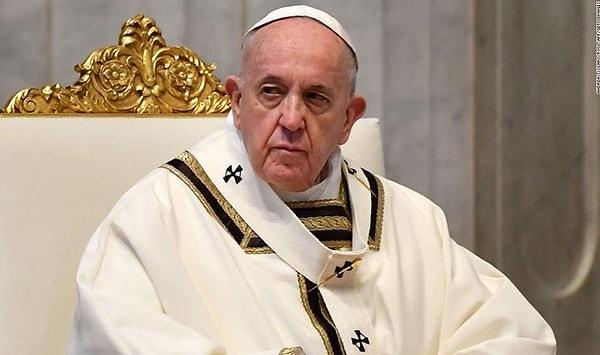 "Papa, Vatikan Şehri, Aziz Petrus Meydanı"