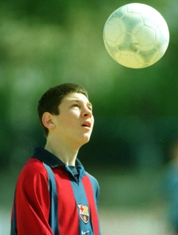 Peki Messi küçük bir çocukken geldiği ve ''dünyanın en iyisi'' olduğu Barcelona'dan neden ayrıldı?