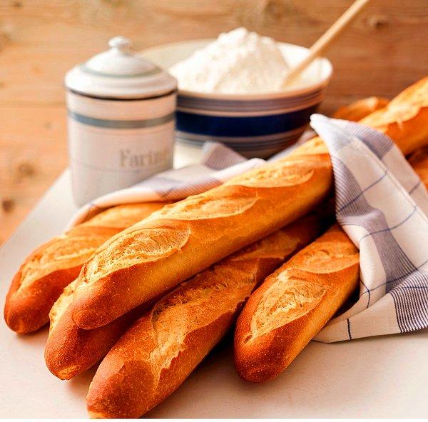 Baget ekmeği, çıtır kabuklu uzun ince bir ekmek türüdür. Bu ekmek, 18. yüzyıldan beri Fransa'da her yıl milyarlarca tüketiliyor.