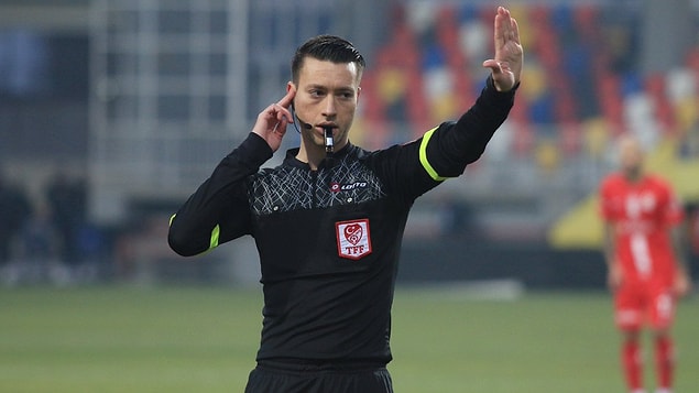 Beşiktaş ile Çaykur Rizespor arasındaki açılış maçında Zorbay Küçük düdük çalacak.