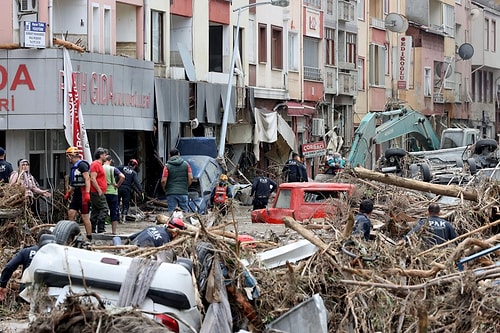 Sel Felaketinde Can Kaybı 17'ye Yükseldi