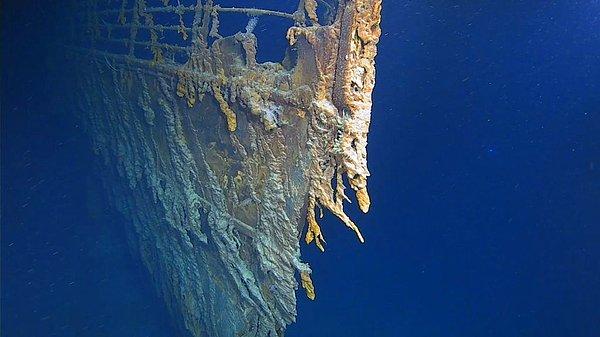 19. Titanic'ten geriye kalan enkaz ise hala yok olmaya devam ediyor. Uzmanlar yaklaşık 20-30 yıl içerisinde tamamen yok olacağını söylüyorlar.