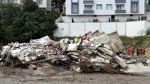 AFAD, Sel Felaketinde Can Kaybının 40'a Yükseldiğini Açıkladı