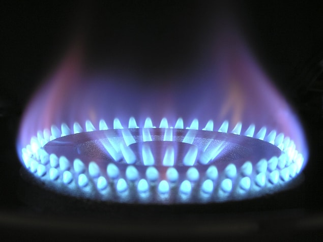 5. "Benim güzel ve zeki kardeşim... Evinde bir gaz kaçağı olduğunu ve düşük seviyelerde karbon monoksitin evine sızdığını öğrendi. Annem neden bir dedektörle evi kontrol etmediğini sorduğunda 'Ettim ama bir yerde sürekli bipleyip durdu.' dedi. Olay 10 yıl önce oldu ama hâlâ şakasını yaparız."