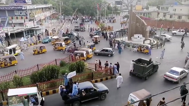 Başkent Kabil'i Kuşatan Taliban, Afganistan'da Yönetimi Ele Alıyor!