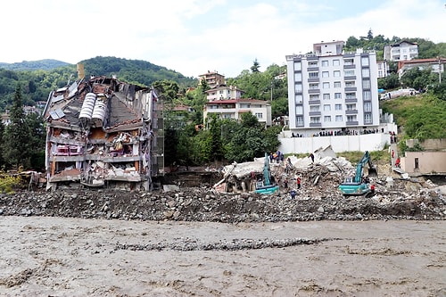 Sel Felaketinde Yıkılan Binanın Müteahhidi Hakkında Gözaltı Kararı