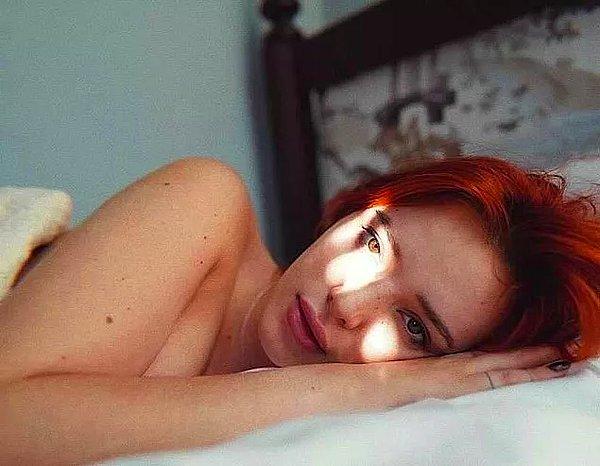14. Nişanlısı, oyuncu Bella Thorne'un yataktaki çırılçıplak pozlarını paylaşınca ortalık yıkıldı.
