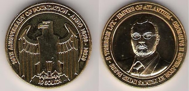 Atlantium İmparatorluğu'nun kendi kartpostallarıyla beraber madeni paraları ve banknotları da var. İnternet sitesinden satın alınabilen paraların geliri ise ülkenin ihtiyaçlarını karşılamak için kullanılıyormuş.