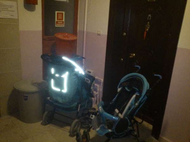 9. Yaşadığınız apartmanda komşu kafasına göre kapısının önüne çöp koyuyor ve her yer kokuyorsa, ne yapılabilir?