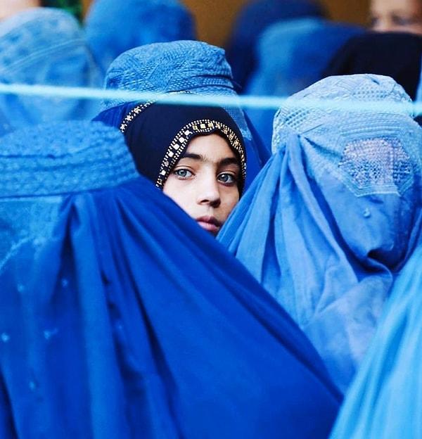 7. Ünlü isimlerden Afgan kadınlarına olan destek kampanyası büyümeye devam ediyor!