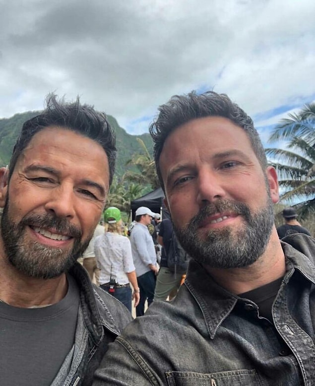 9. Yakışıklı oyuncu Ben Affleck da dublörüyle beraber bir selfie çekmiş.