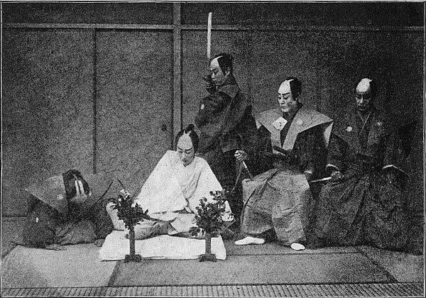 6. "Japonya'da özellikle 12. yüzyılda 'seppuku' adı verilen intihar yöntemi çok yaygınmış."