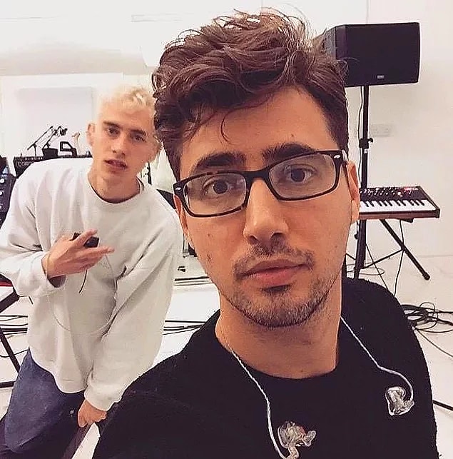 Emre Türkmen'in grubu Years&Years da dünyada büyük başarı yakalayan gruplardan.
