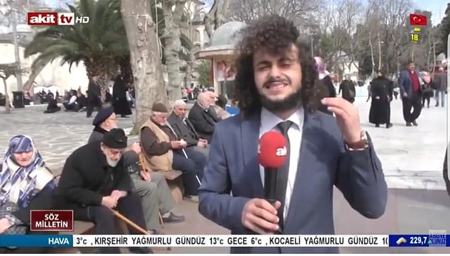 Geçtiğimiz yıllarda yılbaşı kutlamanın haram olduğunu söyleyerek başörtülü bir kadını "Müslüman mıyız?" sorusuyla sıkıştırmıştı ve sosyal medyada gündem olmuştu. Belki hatırlarsınız...