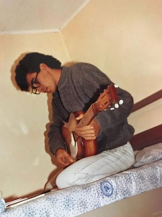 Beyzanur’un kanserle mücadelesinde ona destek olmaya çalışan Levent, o dönemlerde gitarıyla müzik yaparak tedavi için para toplamaya çalışıyordu.