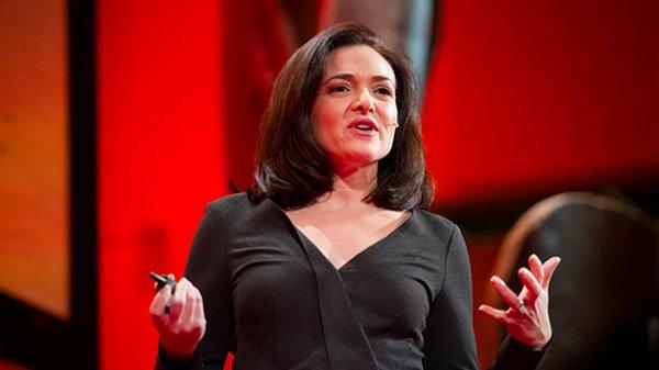 8. Facebook, kullanıcıların izni olmadan psikolojik deneyler yaptı! Yönetici Sheryl Sandberg, Facebook'un 700 binden fazla kullanıcı üzerinde rızaları olmadan deneyler yaptığının ortaya çıkması sonucu kullanıcılardan özür dilemişti.