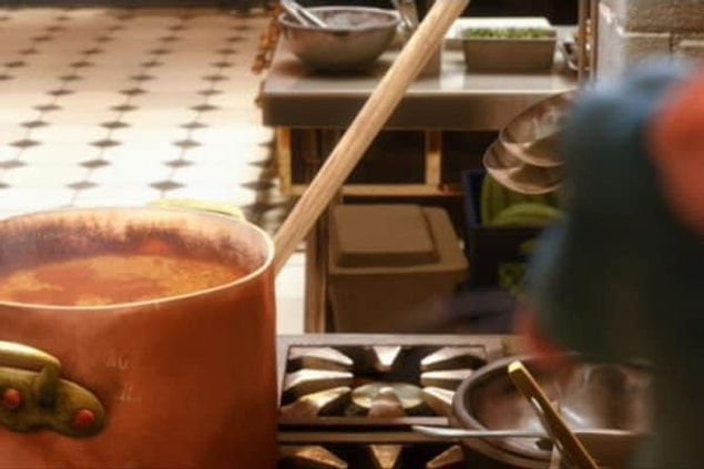 15. Ratatouille filminde Mickey Mouse yansımasını bu sefer çorbada görüyoruz!
