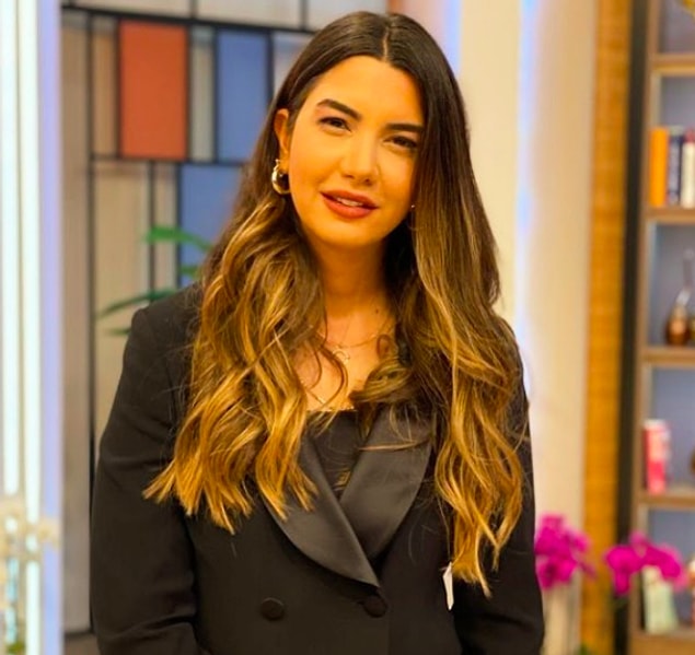 Kendisinin Instagram üzerinde 232 bine yakın takipçisi var. Ayrıca aktif de bir Instagram kullanıcısı olduğunu söyleyebiliriz.