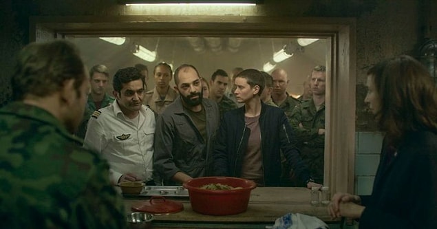 Kıvanç demişken, biz ikinci sezonun iki grup arasındaki mücadeleyi konu edineceğini düşünüyorduk. Yani NATO ve bizimkiler.
