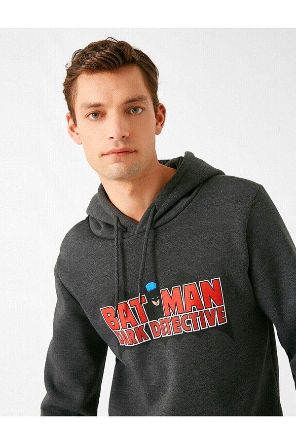20. Koton erkek ürünlerinde de başarılı bir marka. Batman sweatshirt gençler ve kendini genç hisseden beyler için...