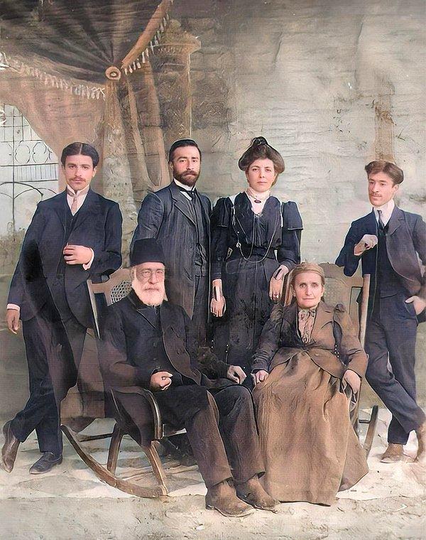 17. Antepli bir aile, Gaziantep, 1910.